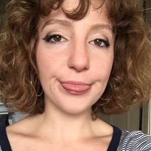 Meet your Posher, Maddie